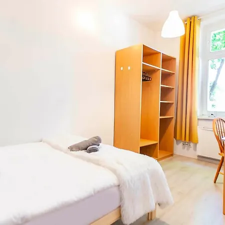Yellow Apartament *